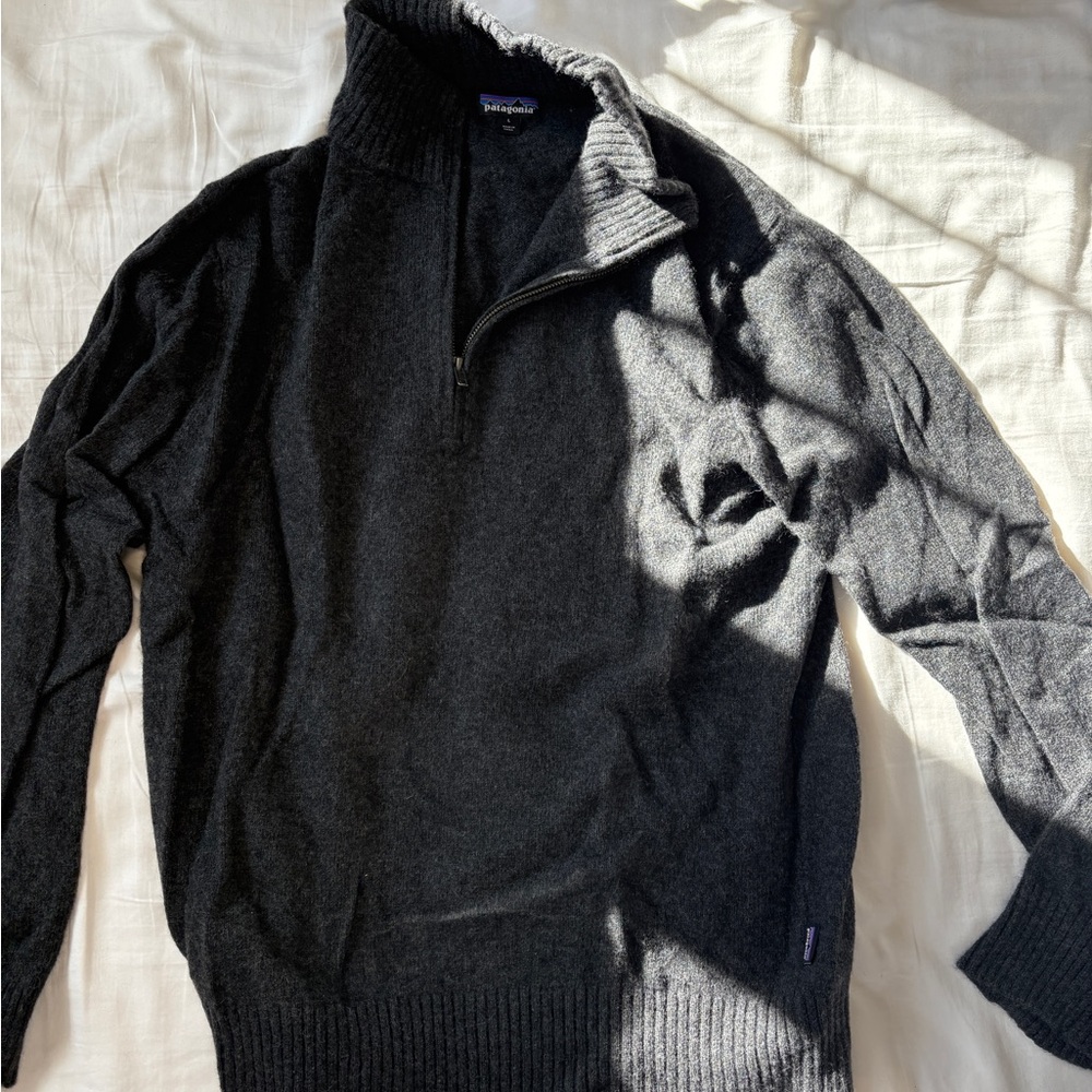 Patagonia Men's Charcoal Zip-Up Sweater
